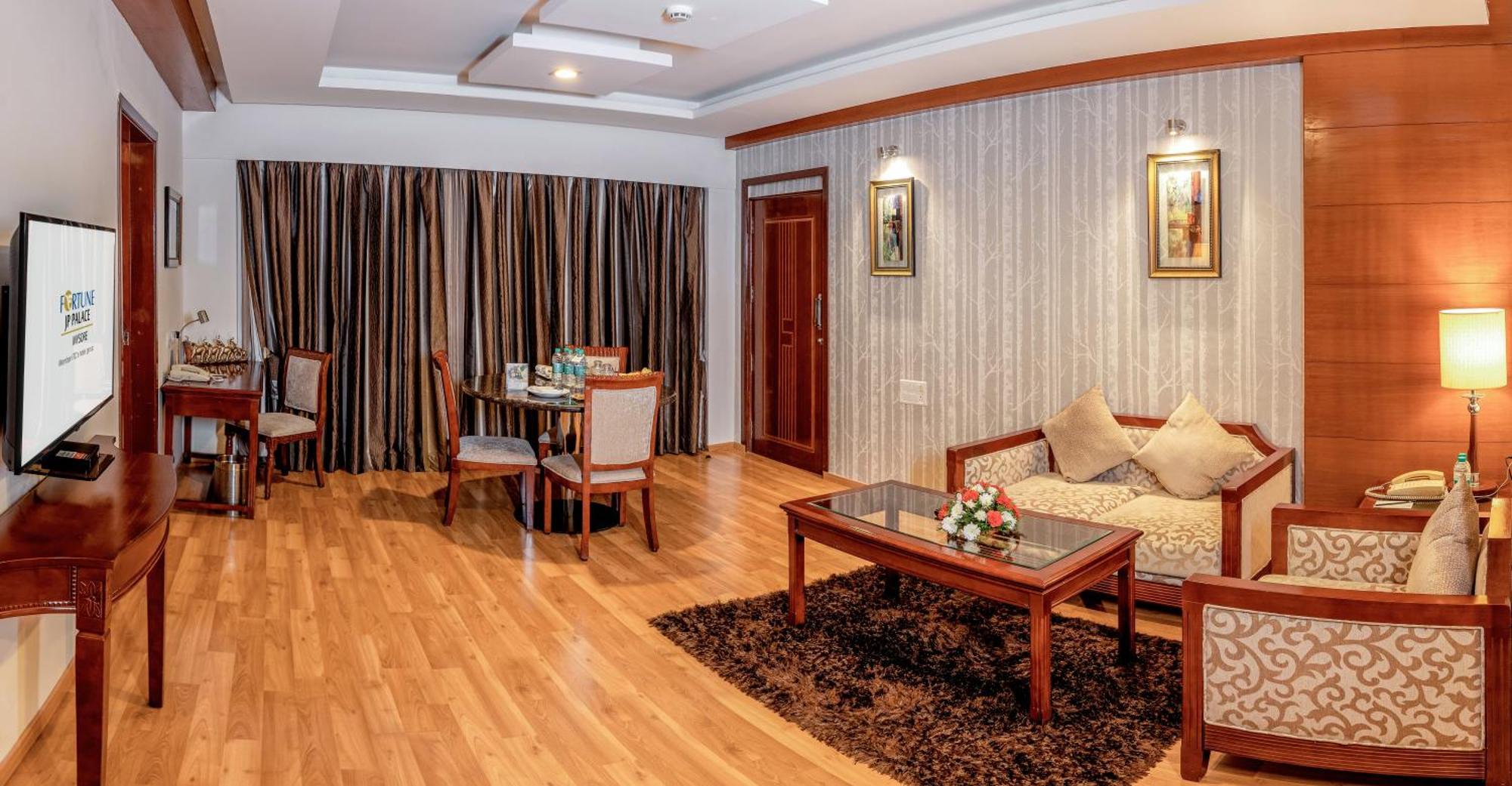 Fortune Jp Palace, Mysore - Member Itc Hotels' Group Экстерьер фото Suite room at the hotel