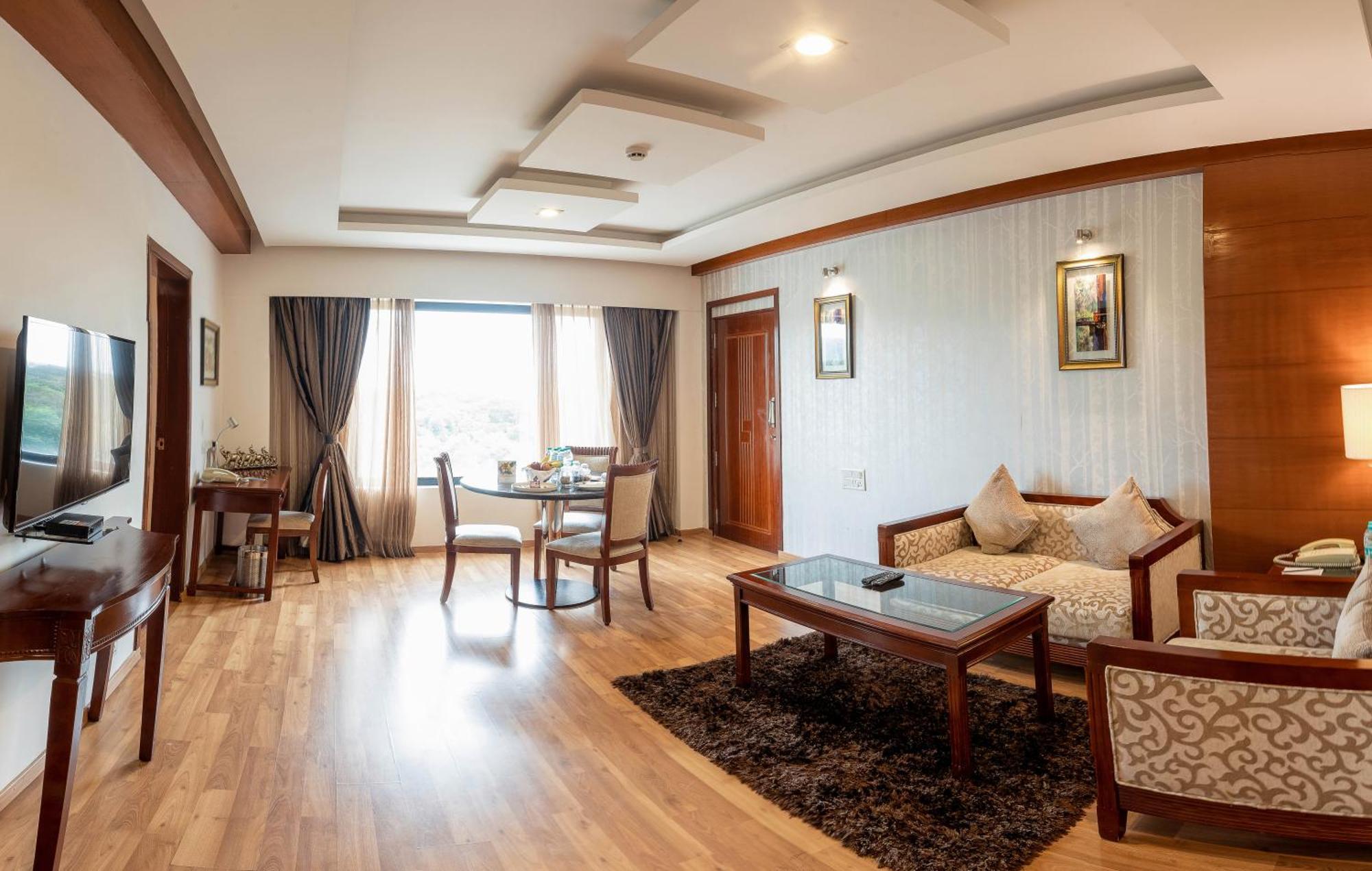 Fortune Jp Palace, Mysore - Member Itc Hotels' Group Экстерьер фото Suite room at the hotel