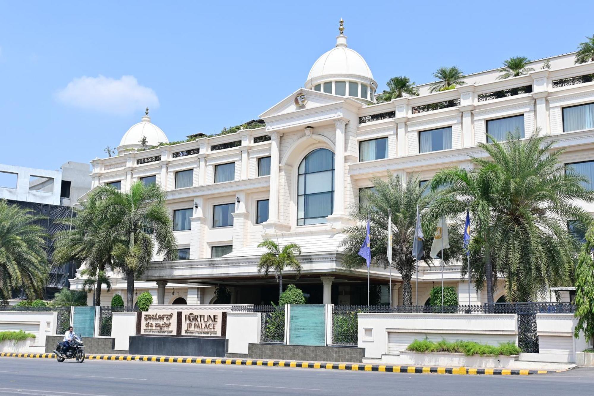 Fortune Jp Palace, Mysore - Member Itc Hotels' Group Экстерьер фото Diamond Island Hotel