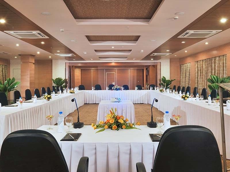 Fortune Jp Palace, Mysore - Member Itc Hotels' Group Экстерьер фото The meeting room of the ASEAN Secretariat